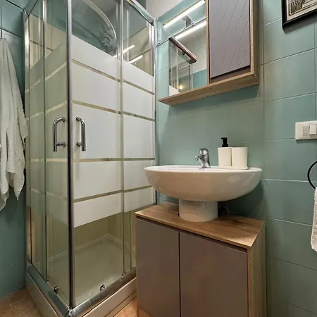 Cosy Navigli Haven - 15 Minutes From Duomo *